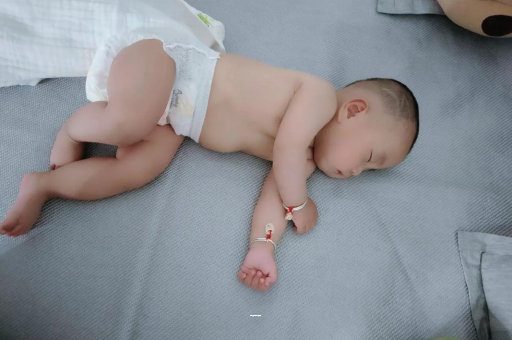 临海宝宝放臭屁是什么原因